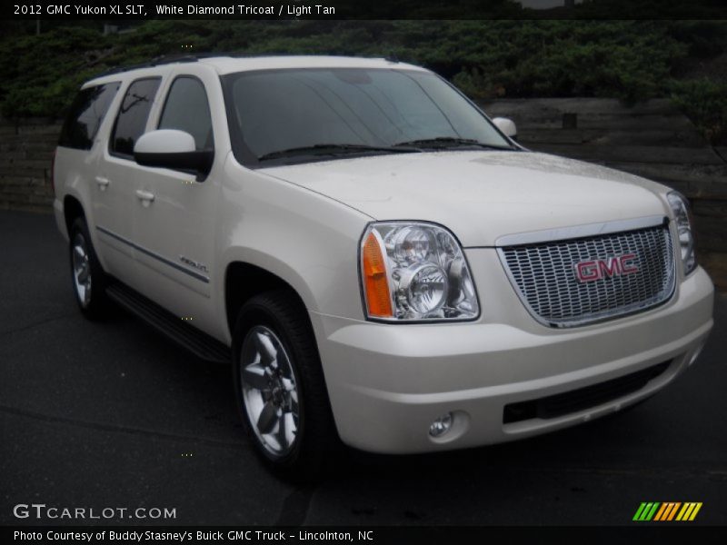 White Diamond Tricoat / Light Tan 2012 GMC Yukon XL SLT