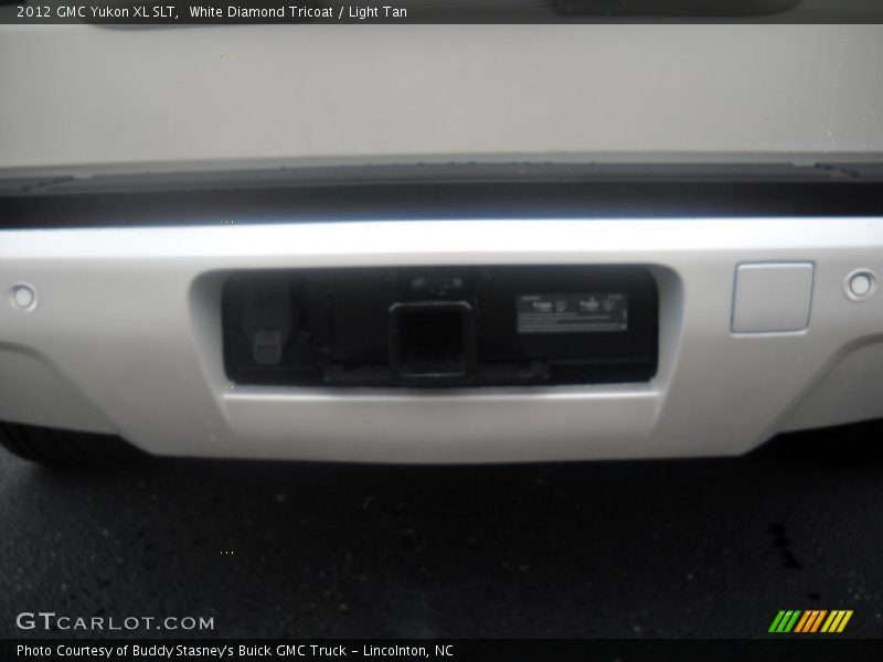 White Diamond Tricoat / Light Tan 2012 GMC Yukon XL SLT