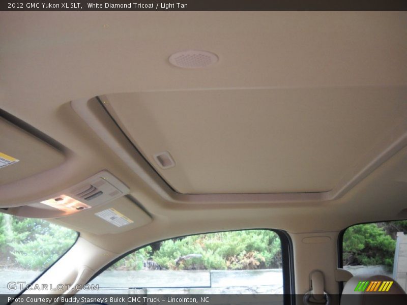 White Diamond Tricoat / Light Tan 2012 GMC Yukon XL SLT