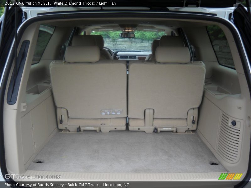 White Diamond Tricoat / Light Tan 2012 GMC Yukon XL SLT