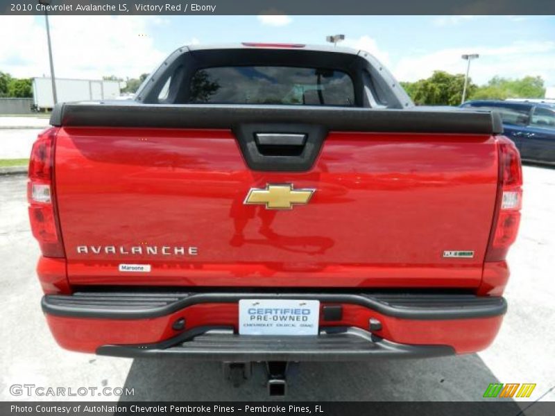 Victory Red / Ebony 2010 Chevrolet Avalanche LS