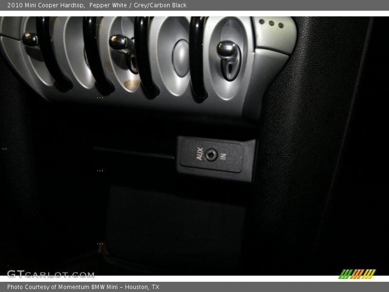 Pepper White / Grey/Carbon Black 2010 Mini Cooper Hardtop