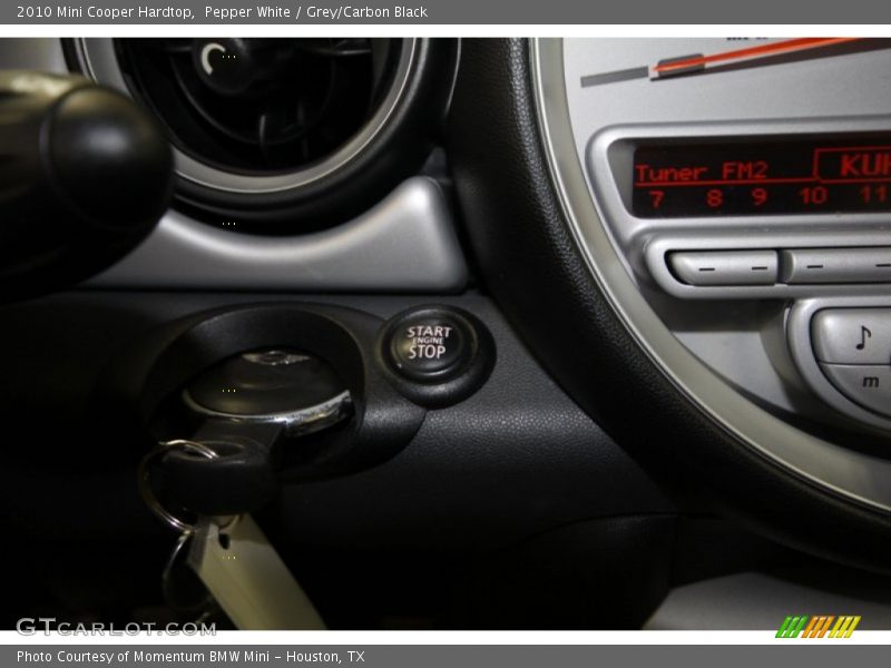 Pepper White / Grey/Carbon Black 2010 Mini Cooper Hardtop