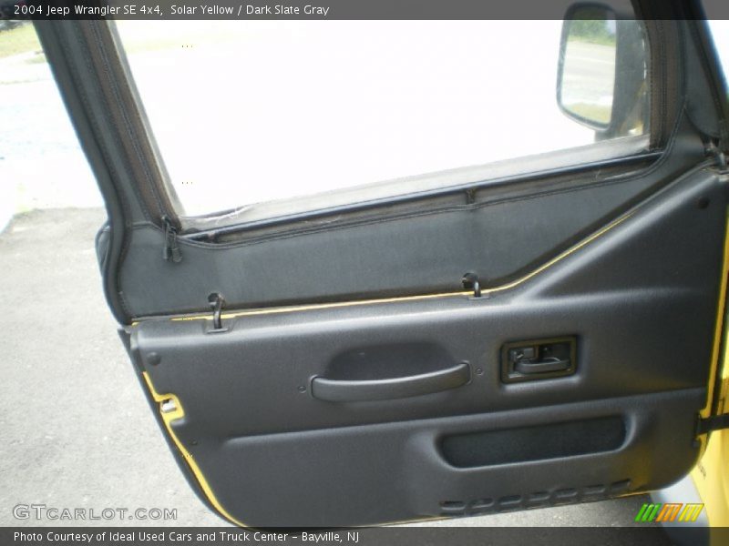 Solar Yellow / Dark Slate Gray 2004 Jeep Wrangler SE 4x4