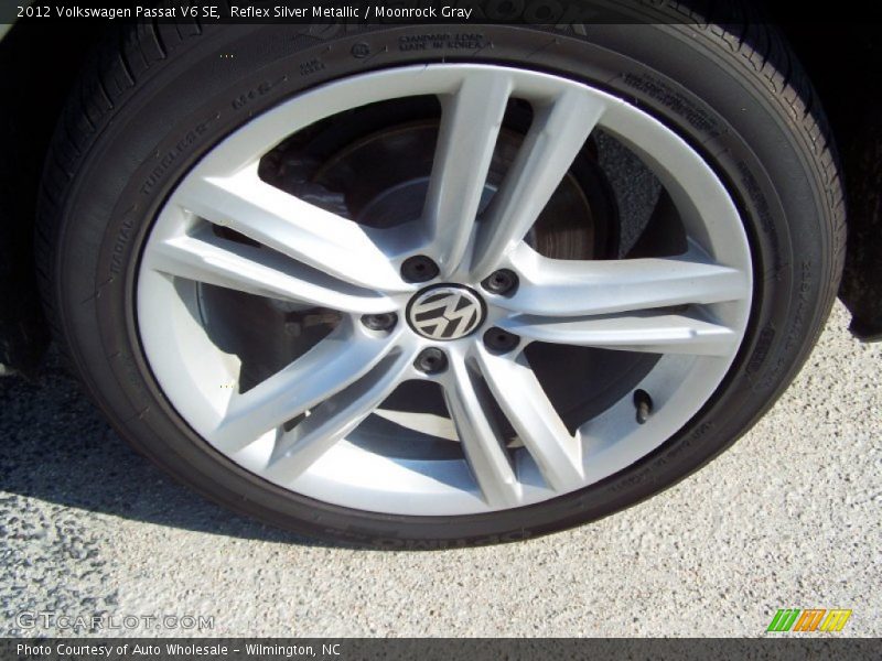 Reflex Silver Metallic / Moonrock Gray 2012 Volkswagen Passat V6 SE