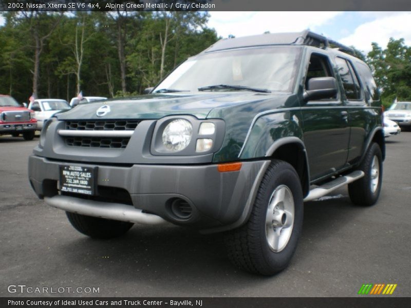 Alpine Green Metallic / Gray Celadon 2002 Nissan Xterra SE V6 4x4