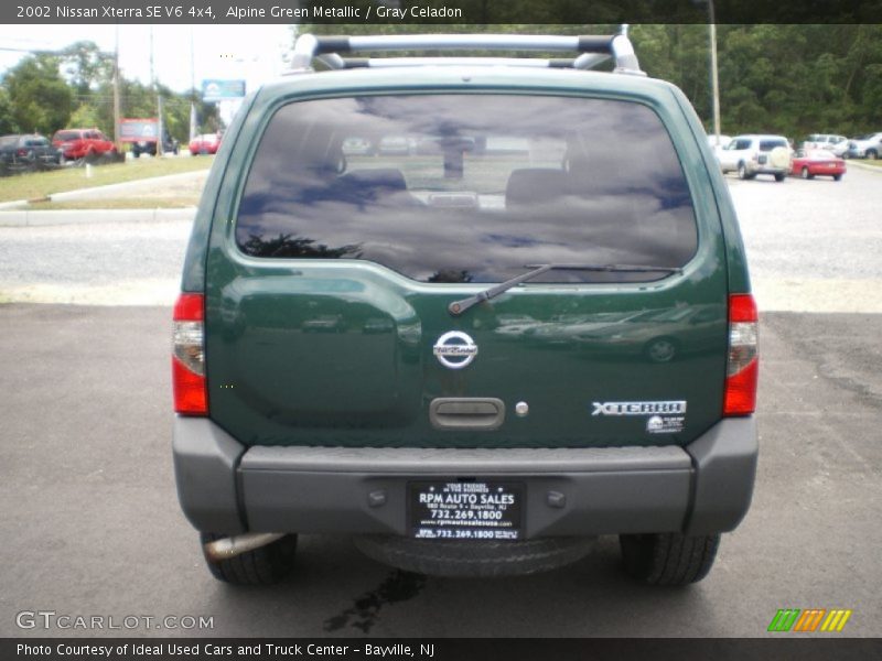 Alpine Green Metallic / Gray Celadon 2002 Nissan Xterra SE V6 4x4