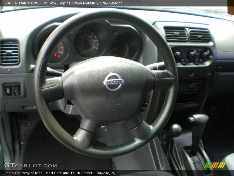  2002 Xterra SE V6 4x4 Steering Wheel
