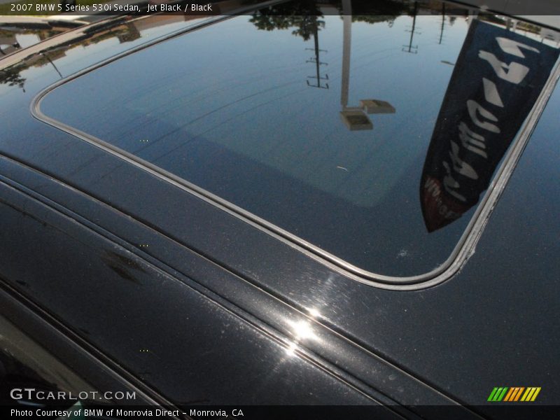 Sunroof of 2007 5 Series 530i Sedan