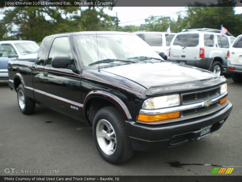 Onyx Black / Graphite 2000 Chevrolet S10 LS Extended Cab