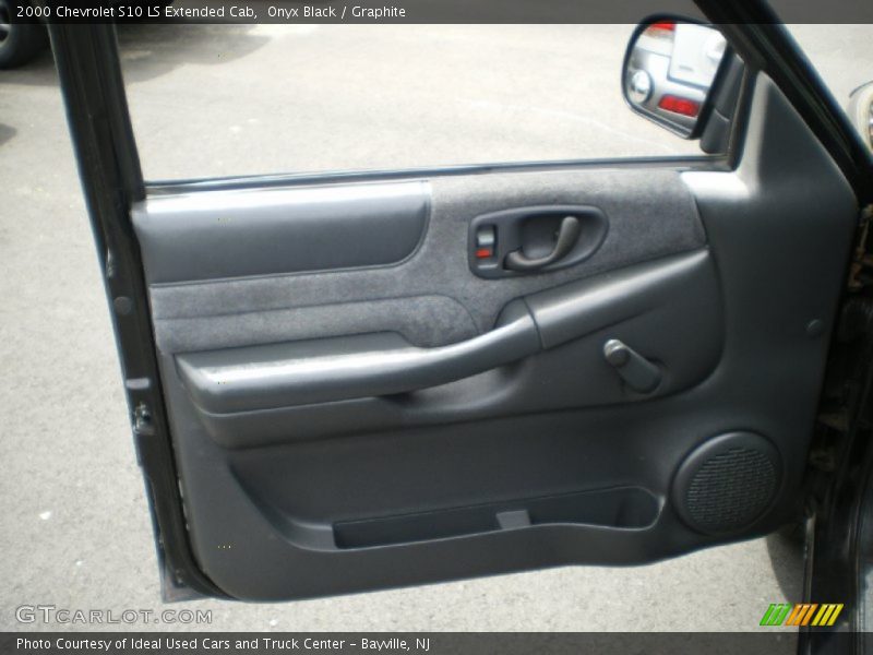 Door Panel of 2000 S10 LS Extended Cab