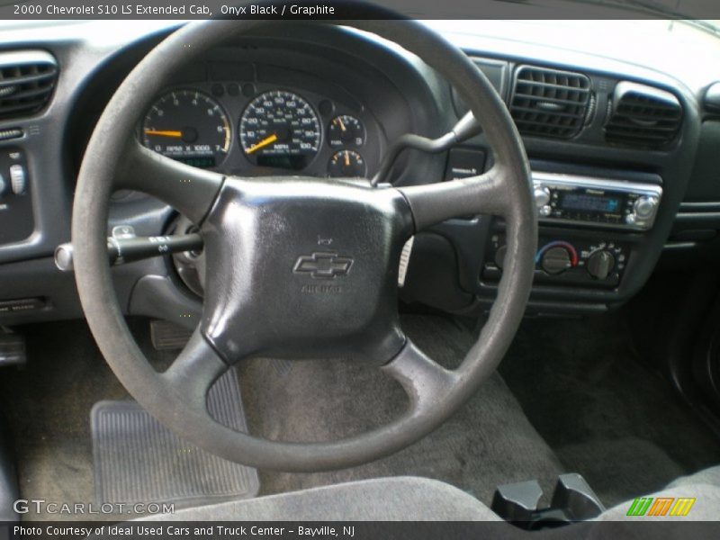  2000 S10 LS Extended Cab Steering Wheel