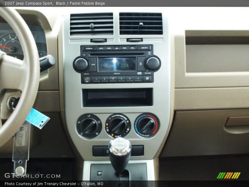 Black / Pastel Pebble Beige 2007 Jeep Compass Sport