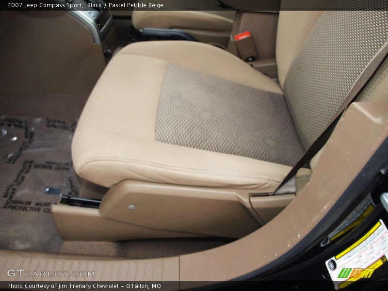 Black / Pastel Pebble Beige 2007 Jeep Compass Sport