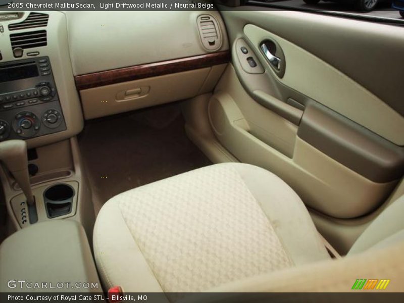 Light Driftwood Metallic / Neutral Beige 2005 Chevrolet Malibu Sedan