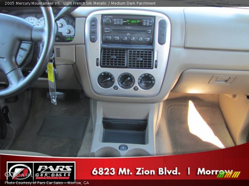 Light French Silk Metallic / Medium Dark Parchment 2005 Mercury Mountaineer V6