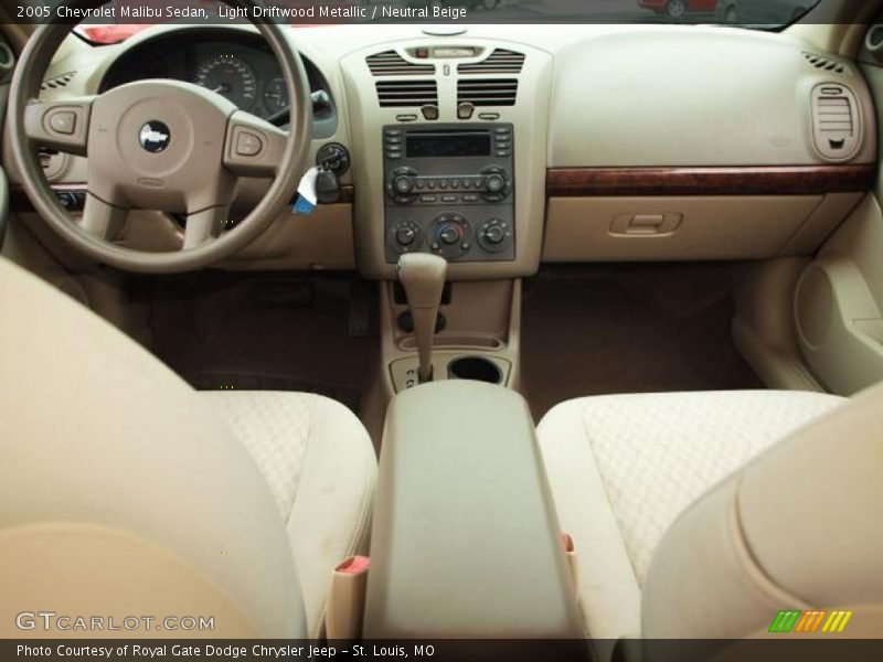Dashboard of 2005 Malibu Sedan