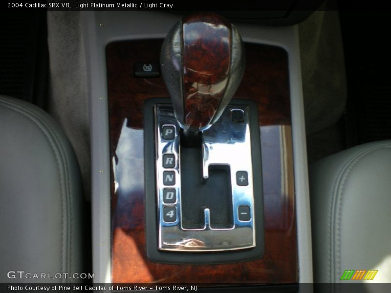 Light Platinum Metallic / Light Gray 2004 Cadillac SRX V8