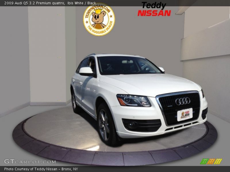 Ibis White / Black 2009 Audi Q5 3.2 Premium quattro