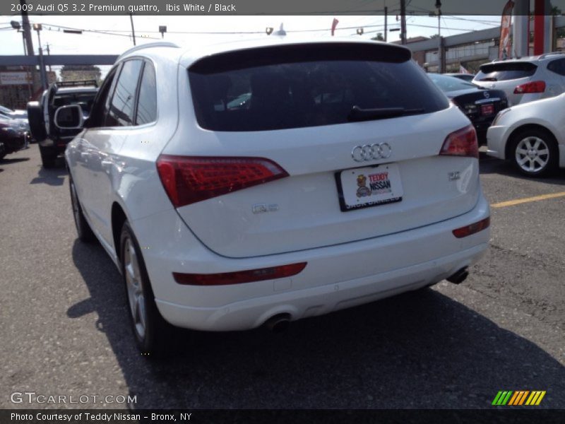 Ibis White / Black 2009 Audi Q5 3.2 Premium quattro