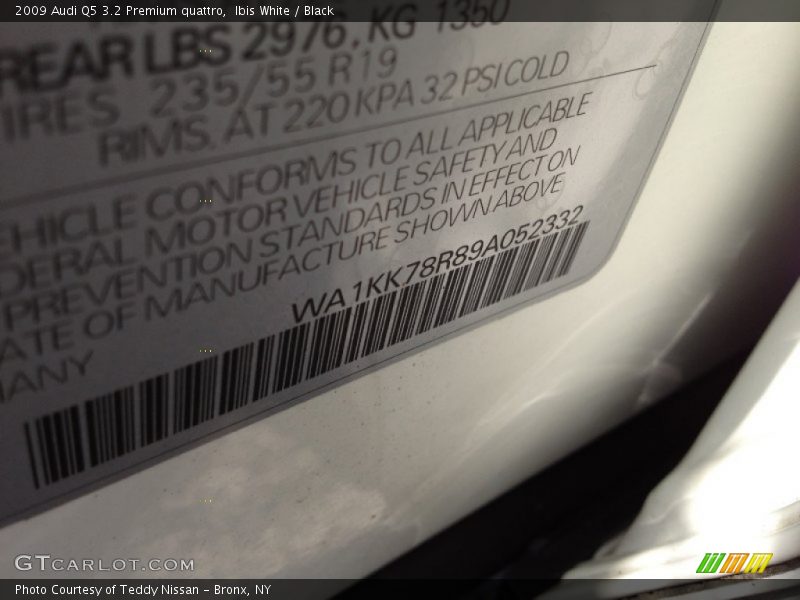 Ibis White / Black 2009 Audi Q5 3.2 Premium quattro