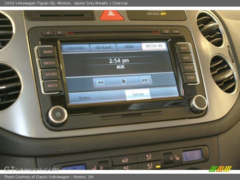 Audio System of 2009 Tiguan SEL 4Motion