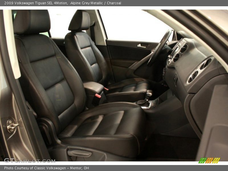  2009 Tiguan SEL 4Motion Charcoal Interior