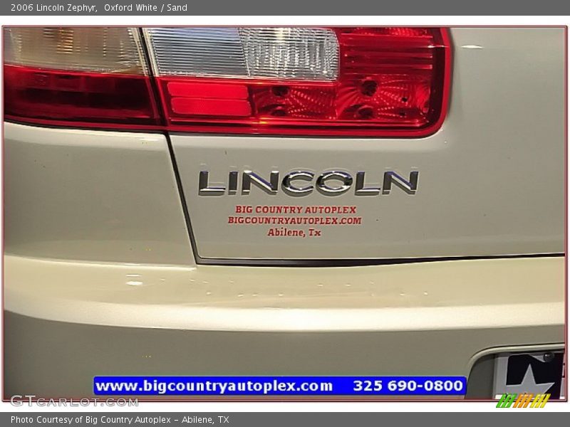 Oxford White / Sand 2006 Lincoln Zephyr