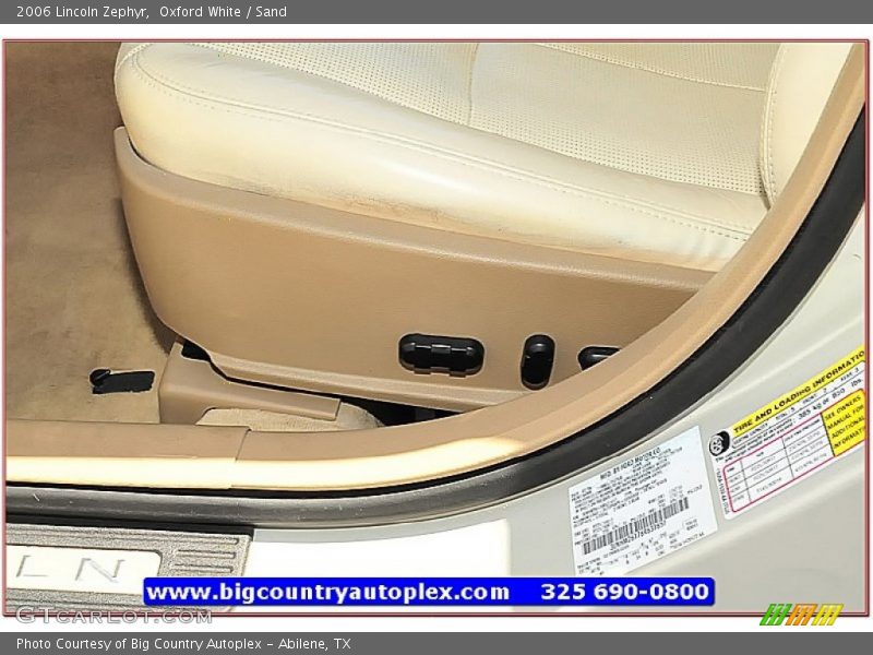 Oxford White / Sand 2006 Lincoln Zephyr