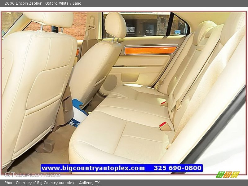 Oxford White / Sand 2006 Lincoln Zephyr