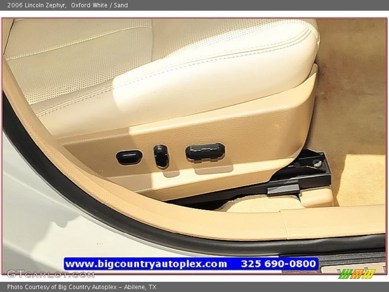Oxford White / Sand 2006 Lincoln Zephyr