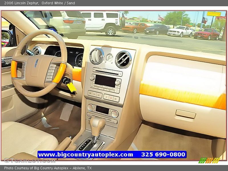 Oxford White / Sand 2006 Lincoln Zephyr