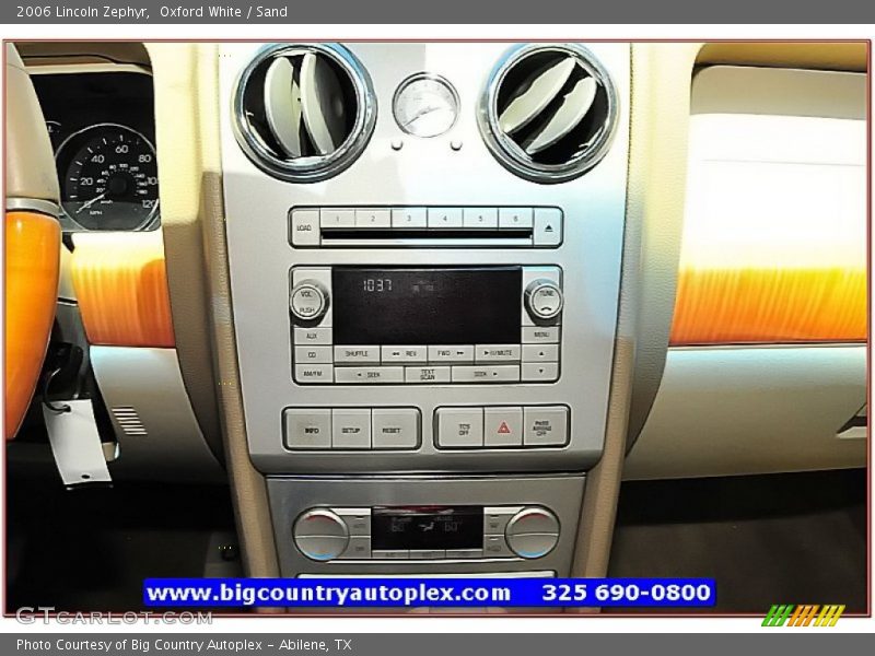 Oxford White / Sand 2006 Lincoln Zephyr