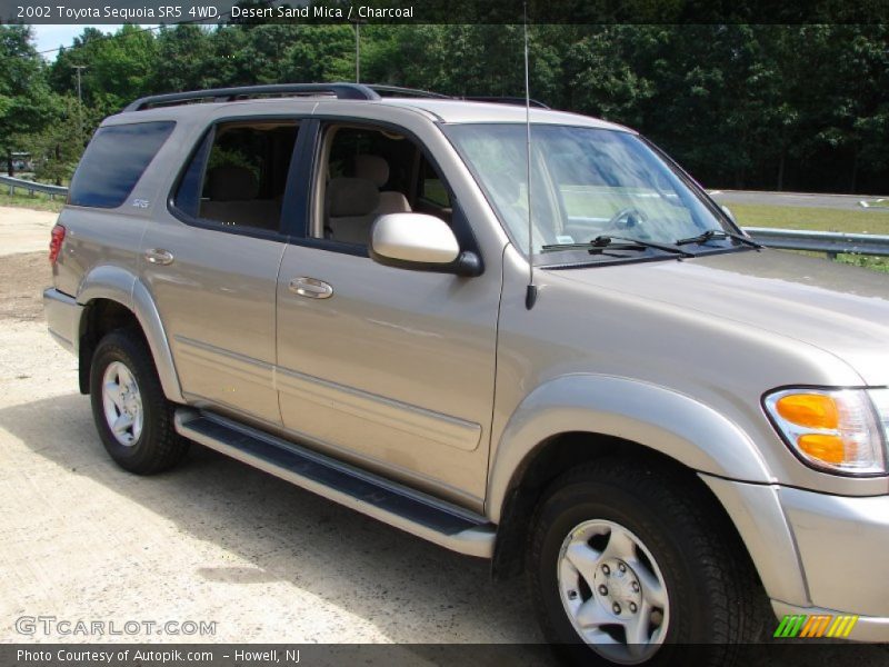 Desert Sand Mica / Charcoal 2002 Toyota Sequoia SR5 4WD