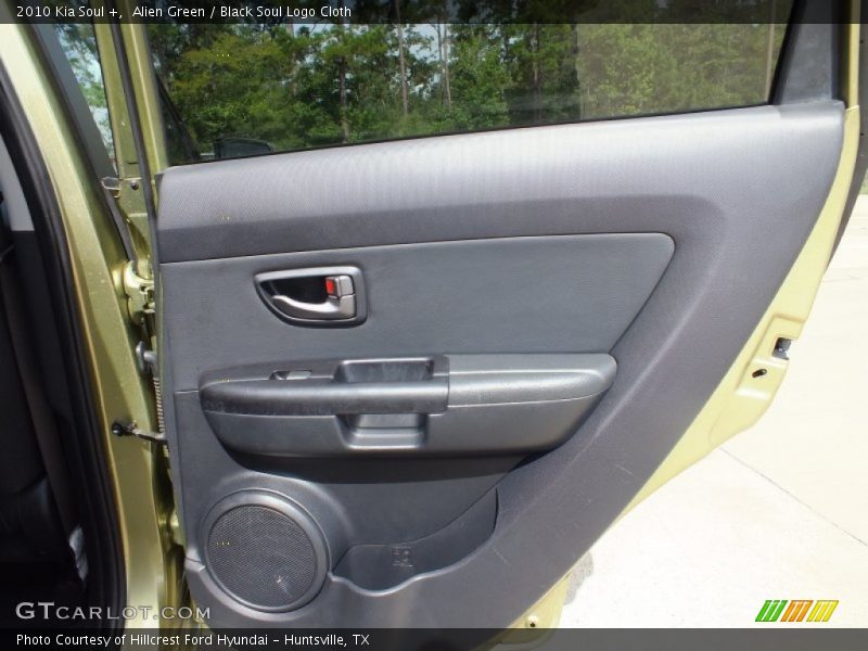Alien Green / Black Soul Logo Cloth 2010 Kia Soul +