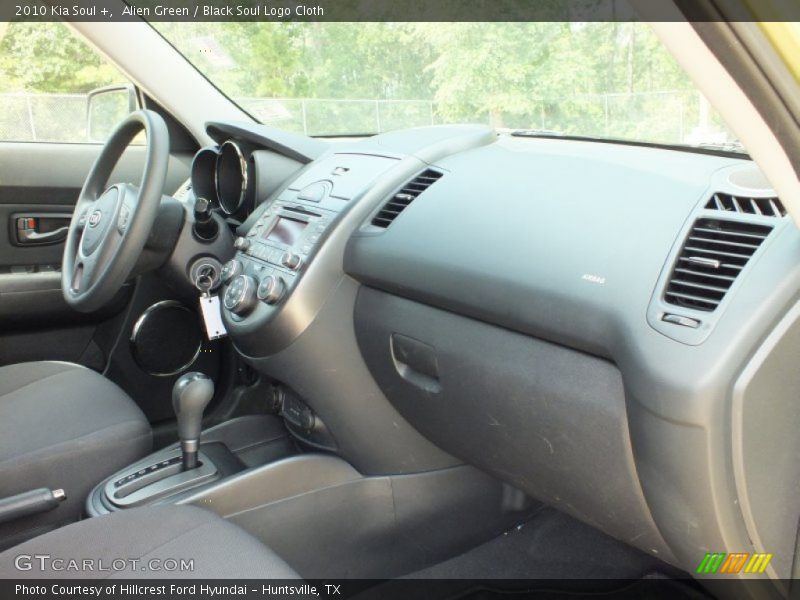 Alien Green / Black Soul Logo Cloth 2010 Kia Soul +