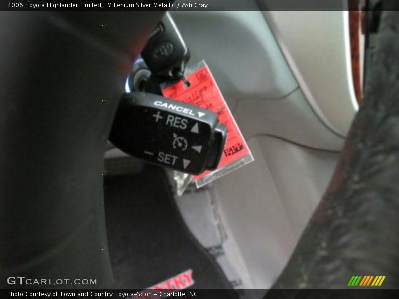 Millenium Silver Metallic / Ash Gray 2006 Toyota Highlander Limited