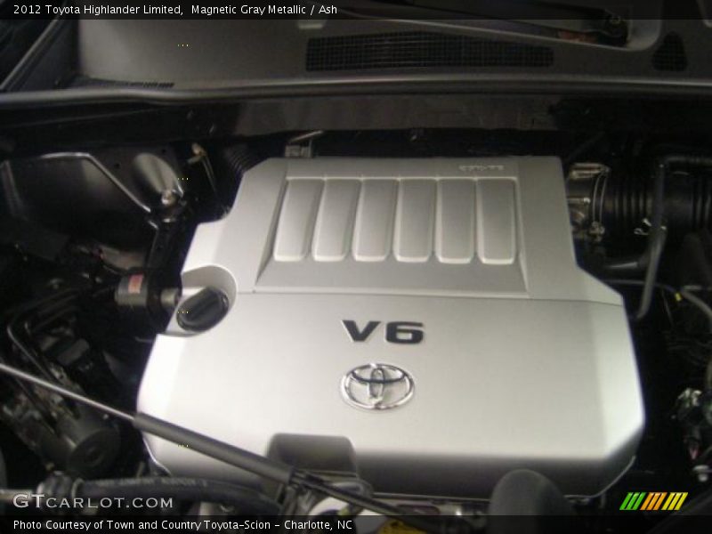 Magnetic Gray Metallic / Ash 2012 Toyota Highlander Limited