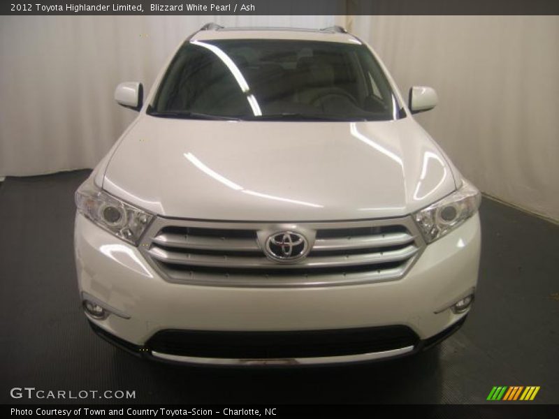 Blizzard White Pearl / Ash 2012 Toyota Highlander Limited