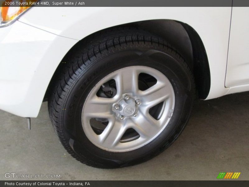 Super White / Ash 2006 Toyota RAV4 4WD