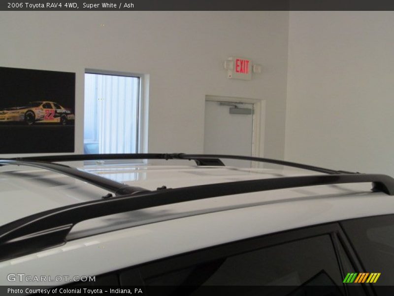 Super White / Ash 2006 Toyota RAV4 4WD
