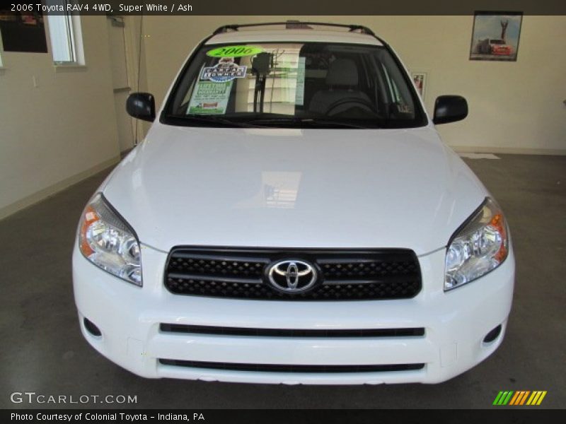 Super White / Ash 2006 Toyota RAV4 4WD