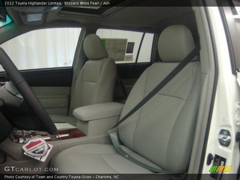 Blizzard White Pearl / Ash 2012 Toyota Highlander Limited