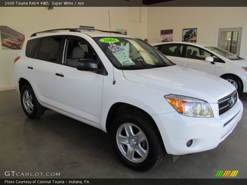 Super White / Ash 2006 Toyota RAV4 4WD