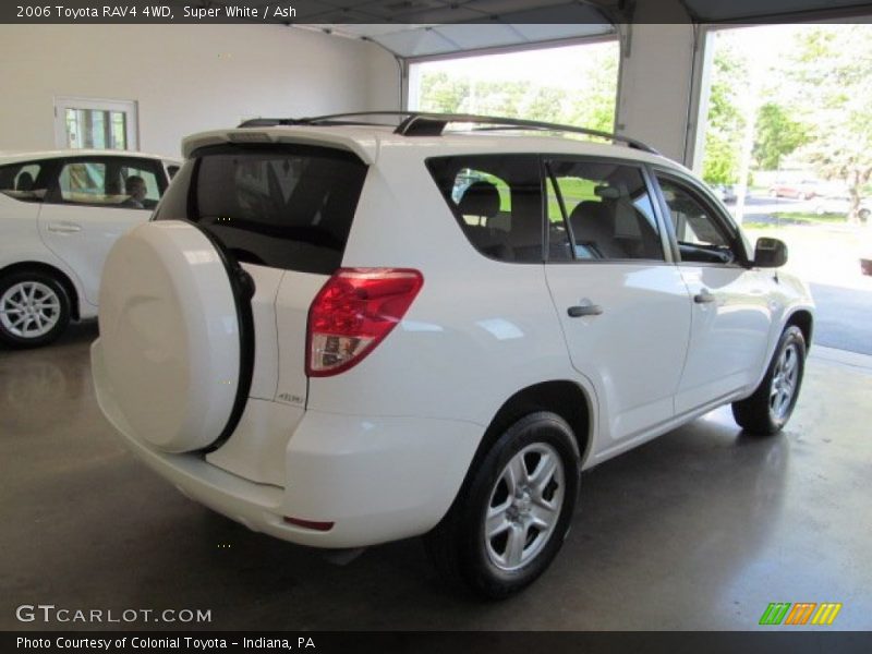 Super White / Ash 2006 Toyota RAV4 4WD