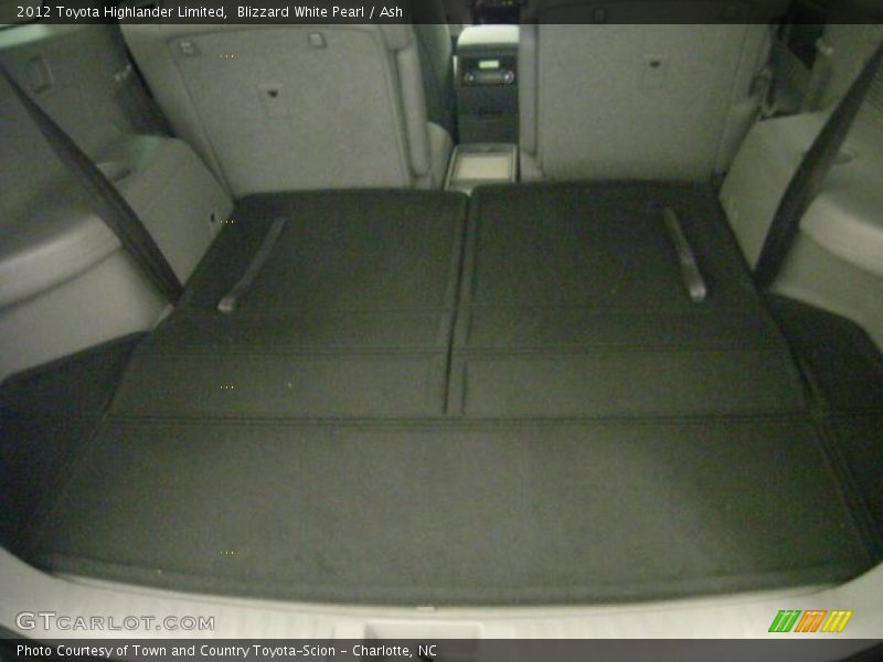 Blizzard White Pearl / Ash 2012 Toyota Highlander Limited