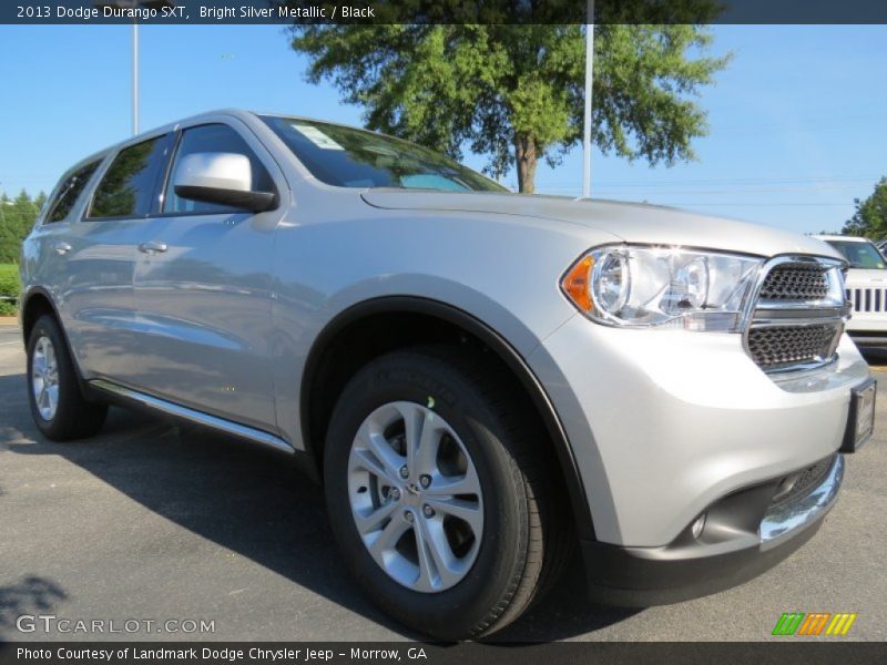 Front 3/4 View of 2013 Durango SXT