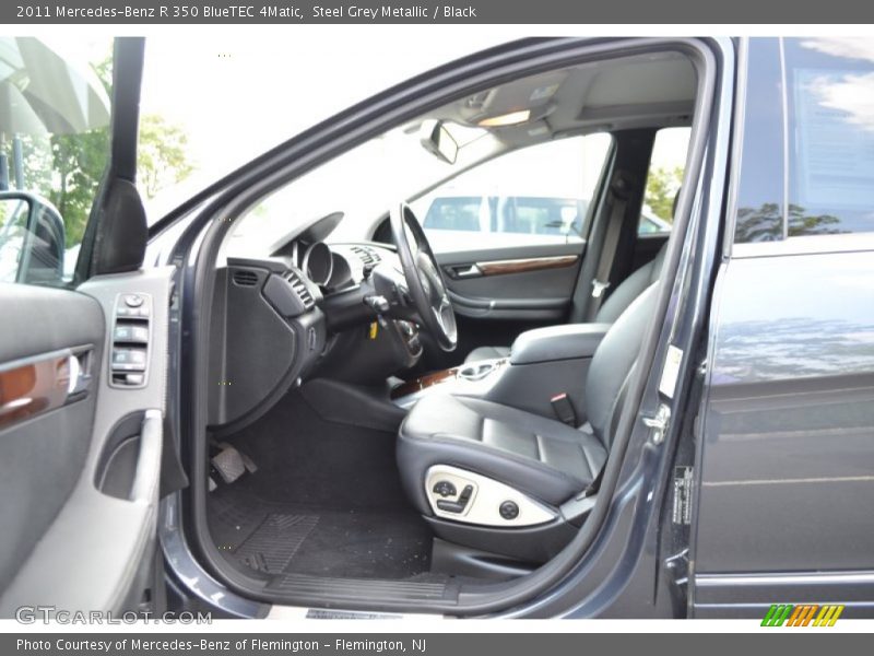  2011 R 350 BlueTEC 4Matic Black Interior