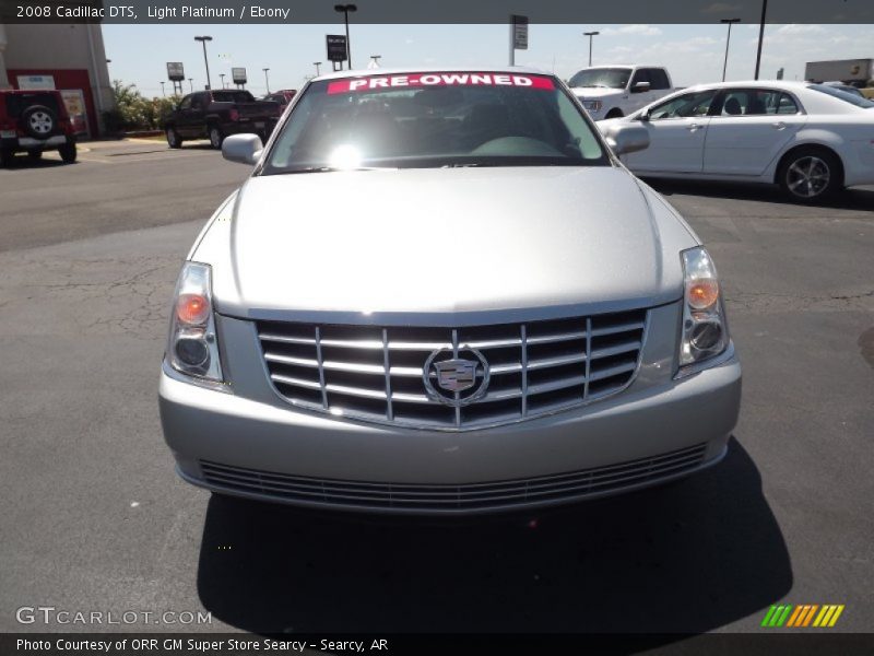 Light Platinum / Ebony 2008 Cadillac DTS