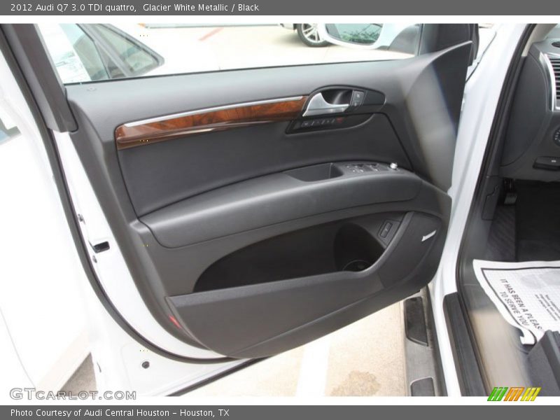 Glacier White Metallic / Black 2012 Audi Q7 3.0 TDI quattro